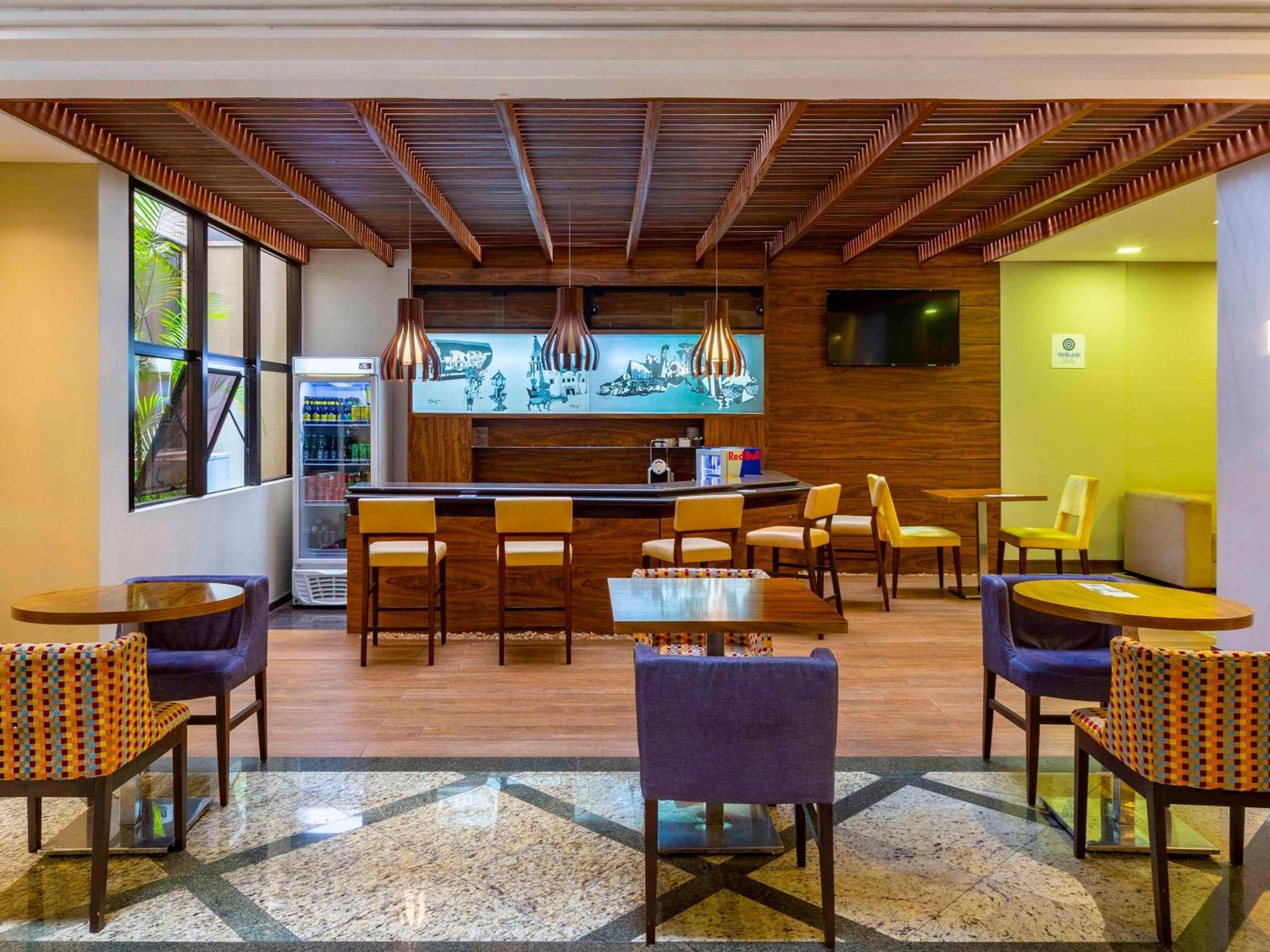 Mercure Curitiba Golden Esterno foto