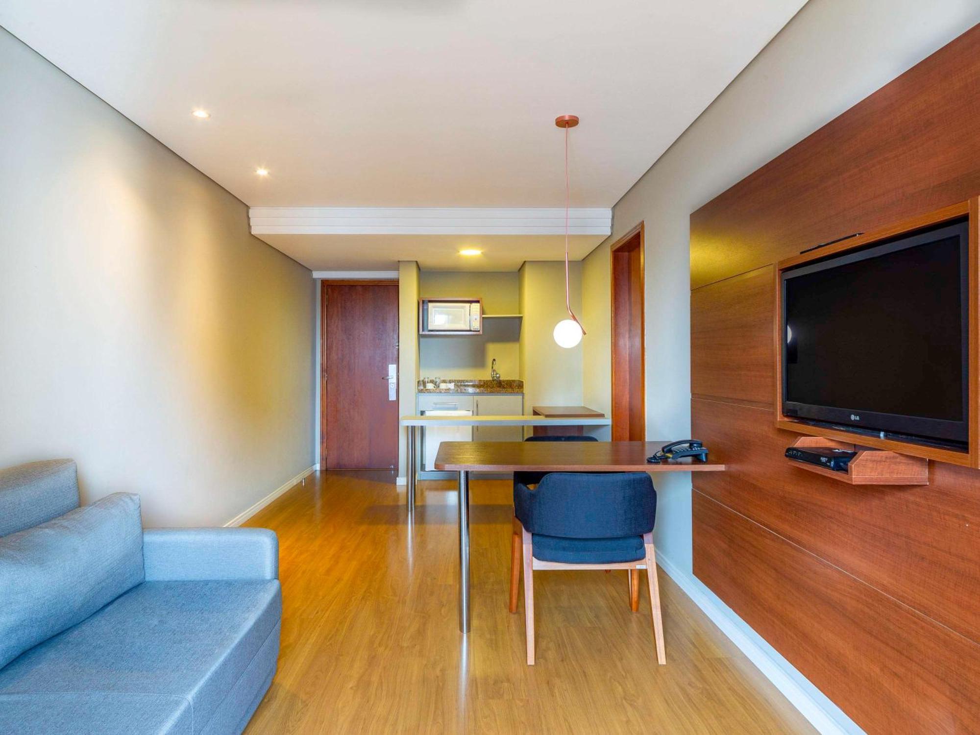 Mercure Curitiba Golden Esterno foto